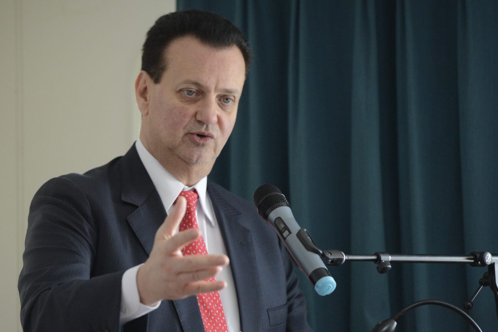MINISTRO PARTICIPA DO LANÇAMENTO DE MISSÃO DE NAVIO DE PESQUIS